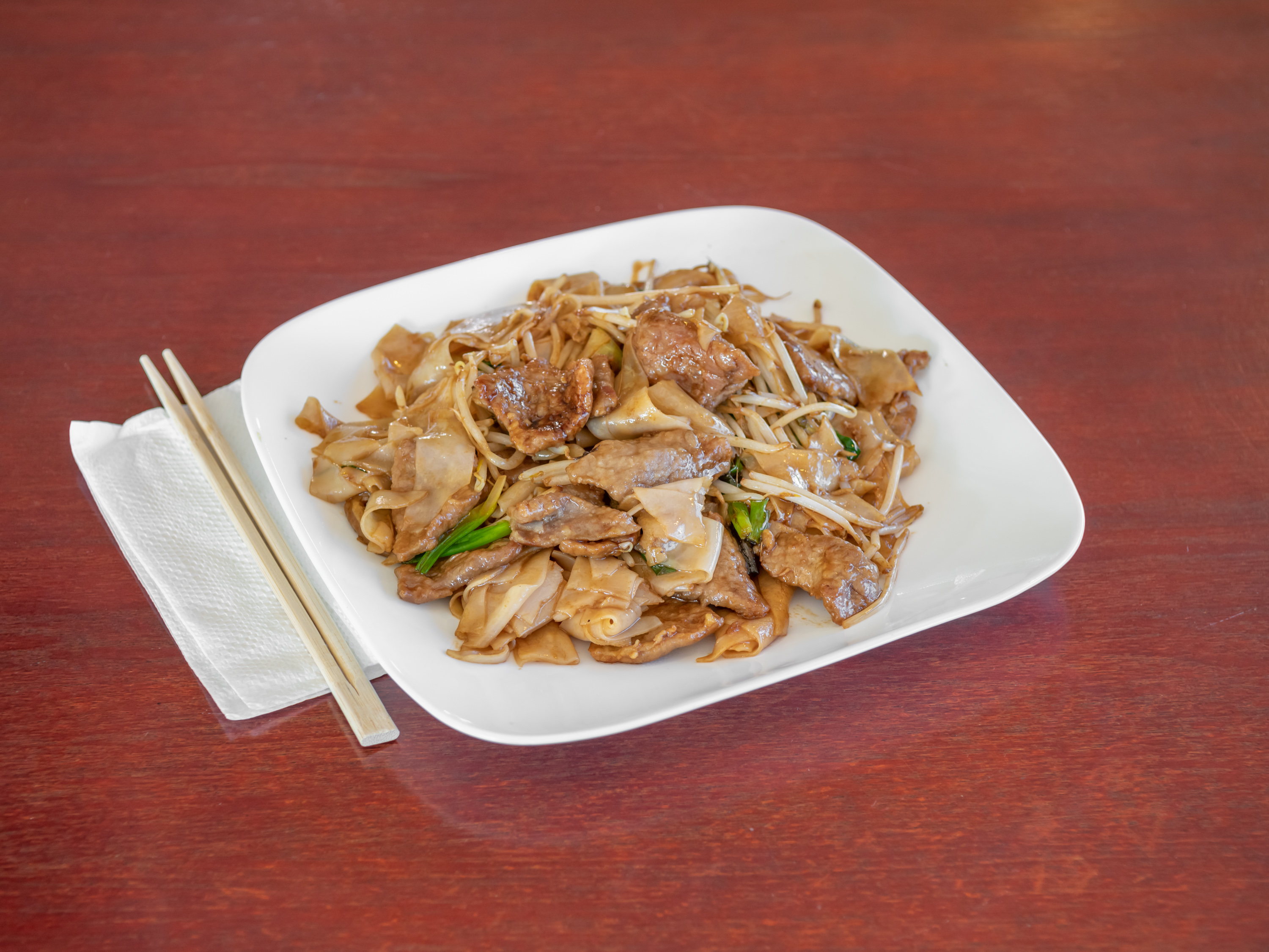 Order CF4. Beef Chow Fun food online from Gold Chef store, Chandler on bringmethat.com