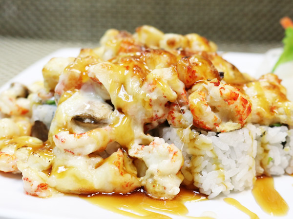 Order Lobster Roll food online from Sushiraw store, Los Angeles on bringmethat.com