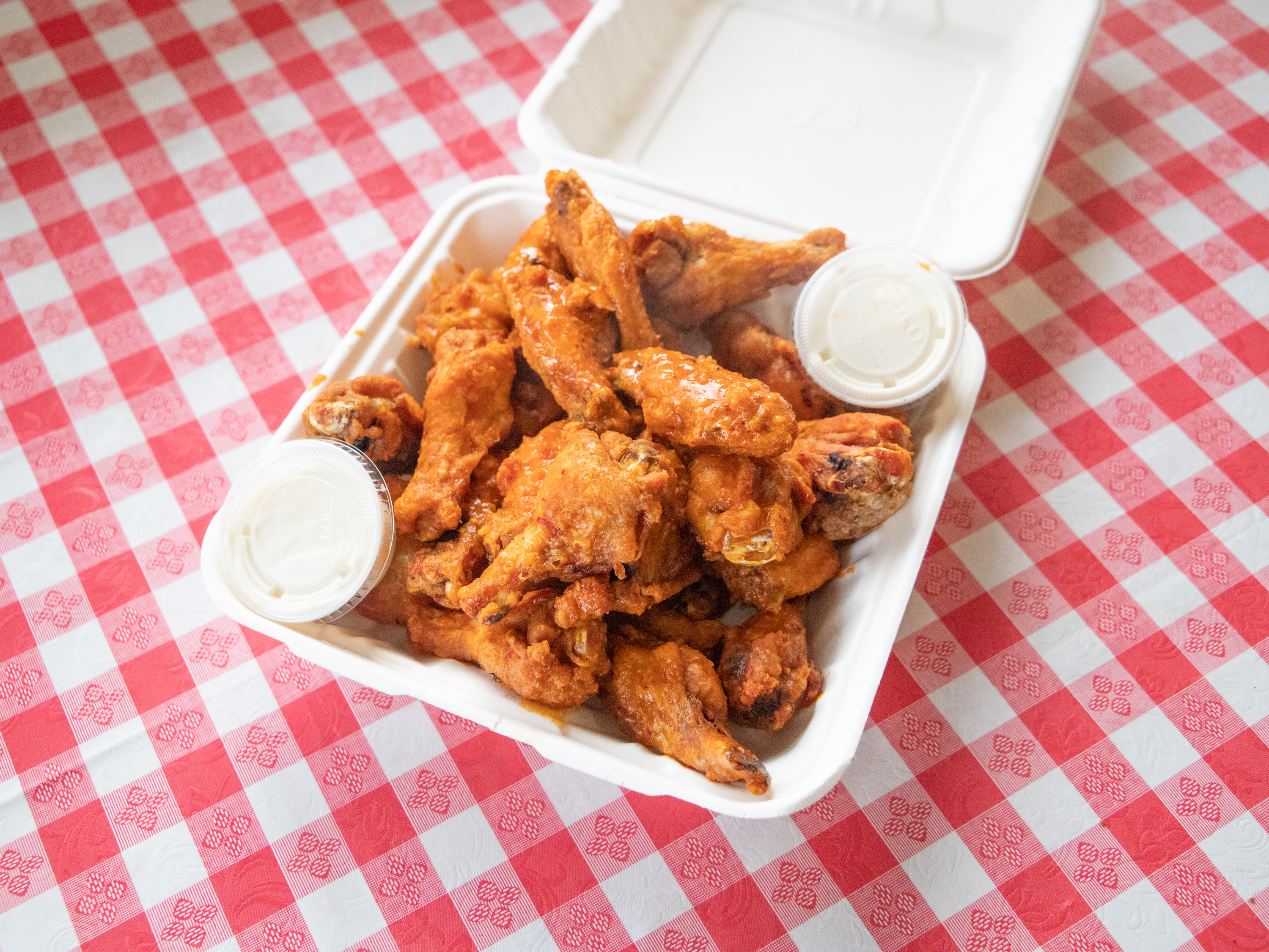 Order 12 Jumbo Wings food online from Pizza Central store, Albany on bringmethat.com