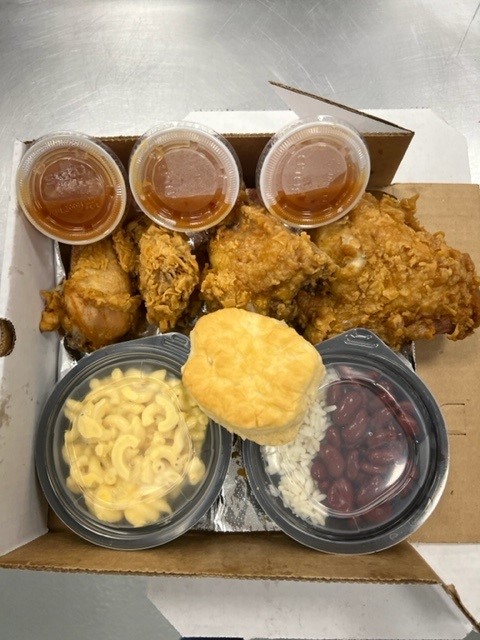 Order 4 Pieces Breast, Wing, Leg and Thigh Dinner food online from Country Sweet Chicken & Ribs store, Rochester on bringmethat.com