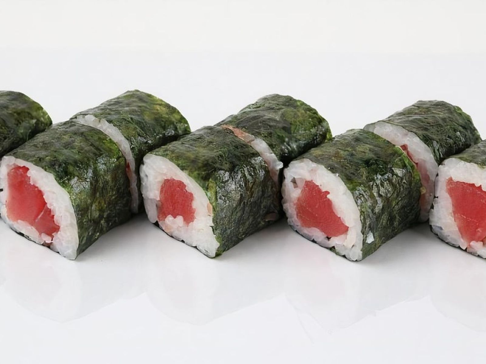 Order Tuna Roll food online from Momiji Sushi Restaurant store, Salem on bringmethat.com
