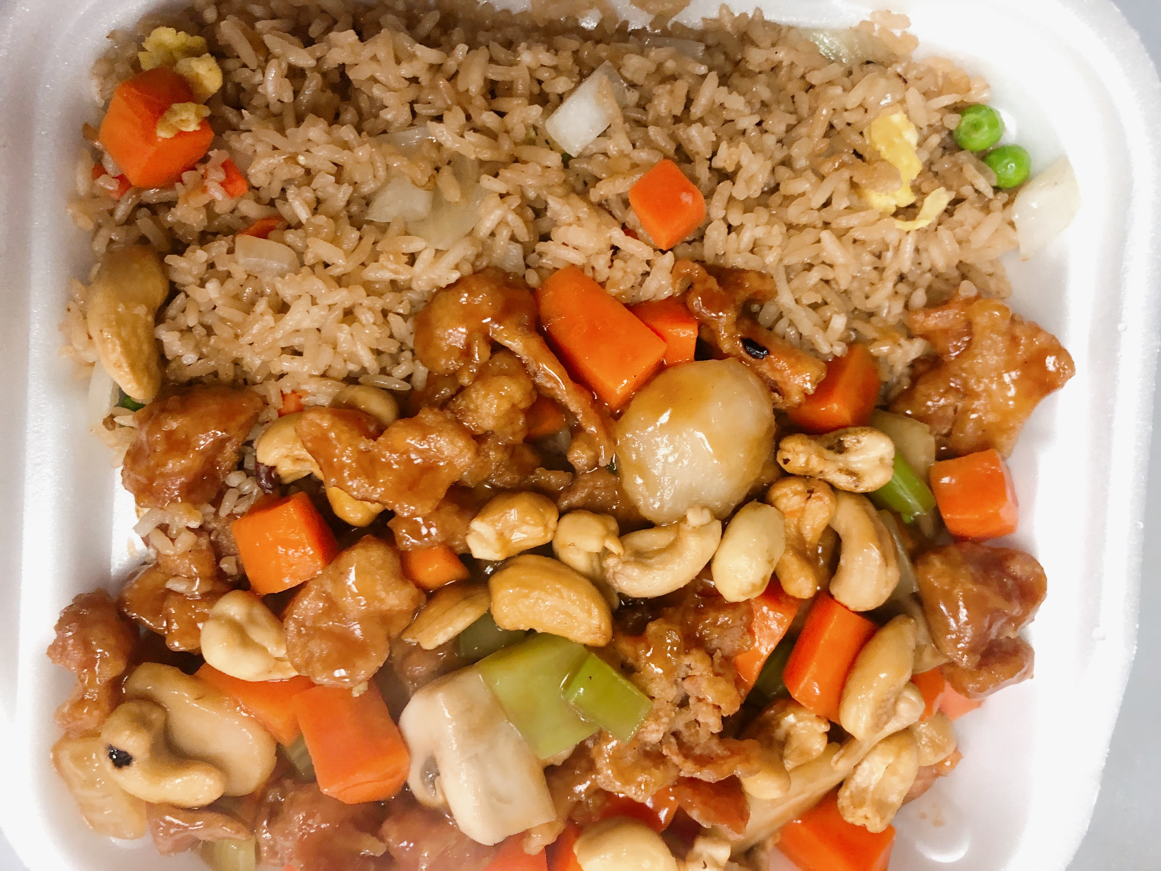 Order Chicken with Cashew Nuts food online from Golden Dragon Chinese Restaurant store, Hamilton on bringmethat.com