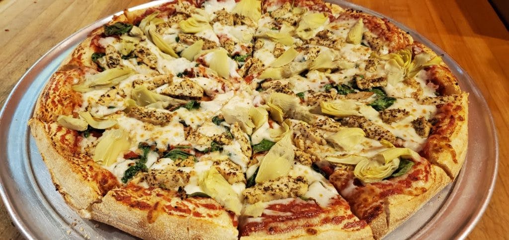 Order Garlic Chicken Pizza - 10" food online from Wild Tiger Pizza store, Seattle on bringmethat.com