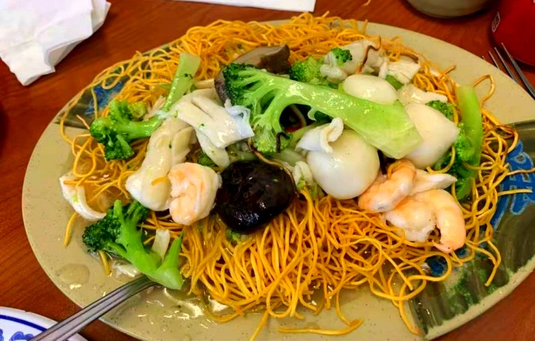Order 15. Seafood Pan Fried Noodle(海鲜煎面) food online from New Fortune Restaurant store, San Francisco on bringmethat.com