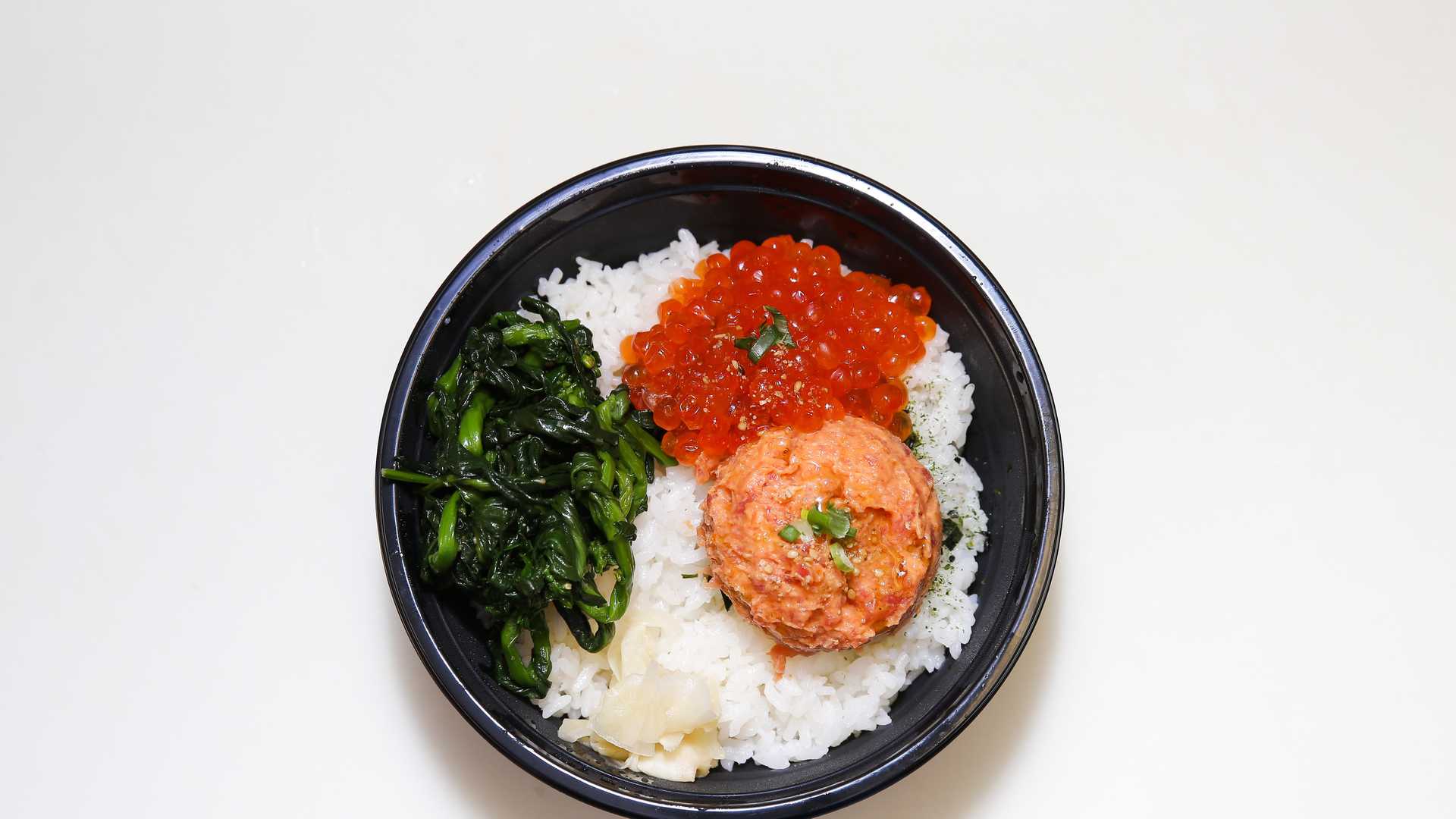 Order Spicy Ahi & Ikura Combo Bowl food online from Ahi Lovers store, Honolulu on bringmethat.com