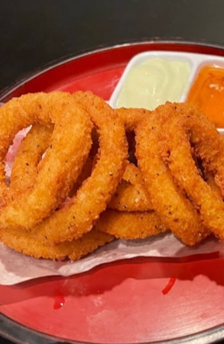 Order Fried Calamari food online from Diva Thai Express store, Chicago on bringmethat.com