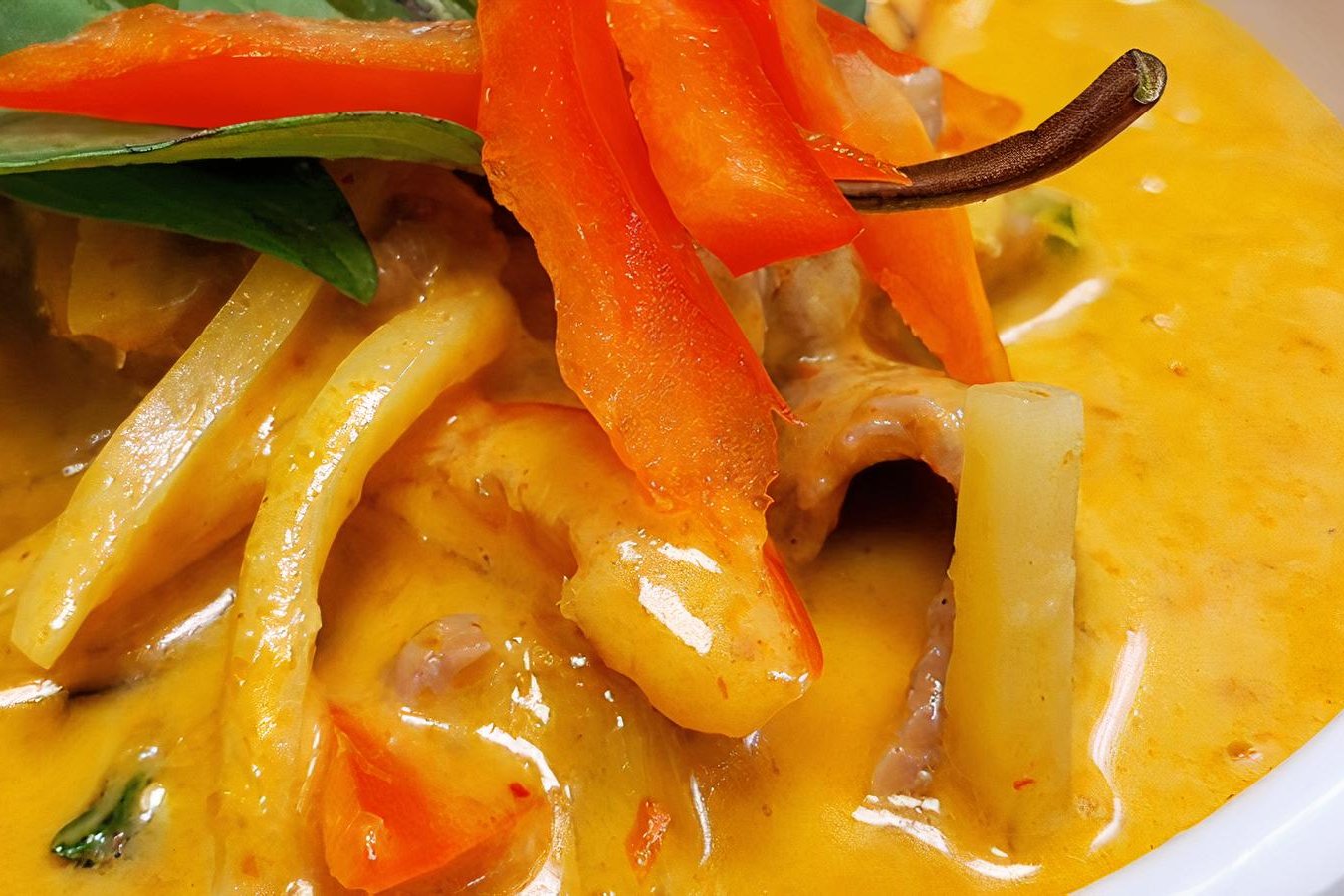 Order Red Curry food online from Ocha Thai Cuisine store, Las Vegas on bringmethat.com