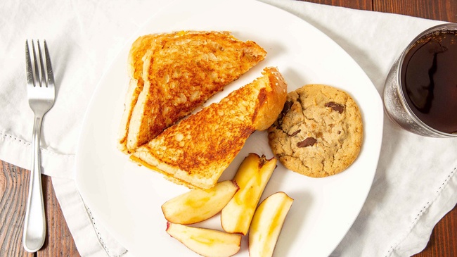 Order Kids' Grilled Cheese food online from Fuddruckers store, Greenville on bringmethat.com