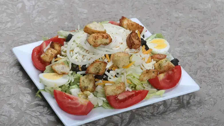 Order House Garden Salad food online from Zeppe'S Pizzeria store, Middlefield on bringmethat.com