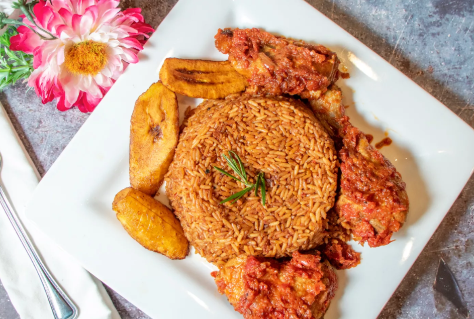 Order Jollof Rice Entree food online from Greatea Duluth store, Duluth on bringmethat.com