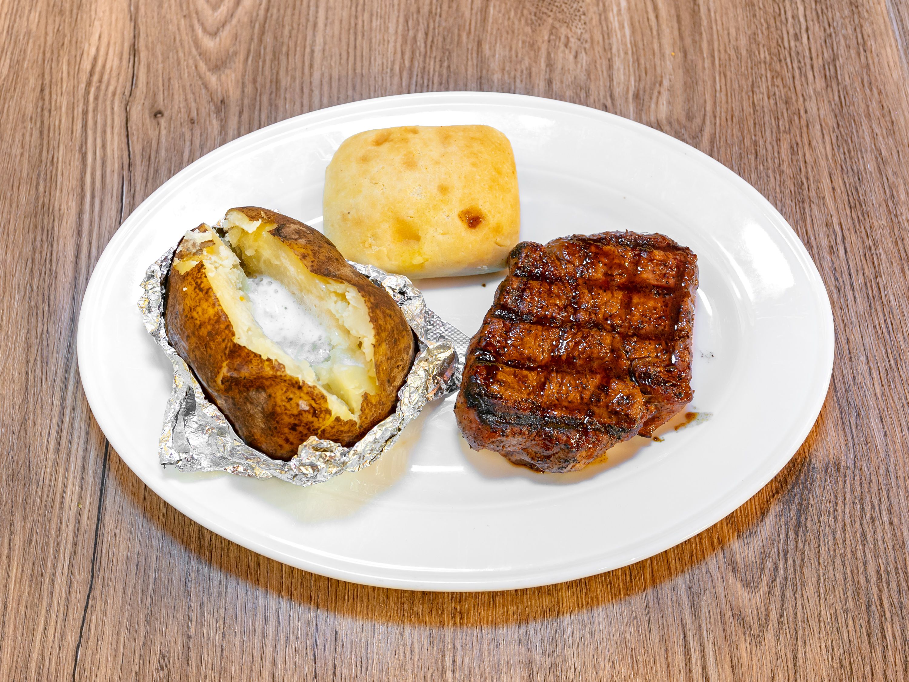 Order 8 oz. Filet Mignon food online from Home Town Steak & Que store, Euharlee on bringmethat.com