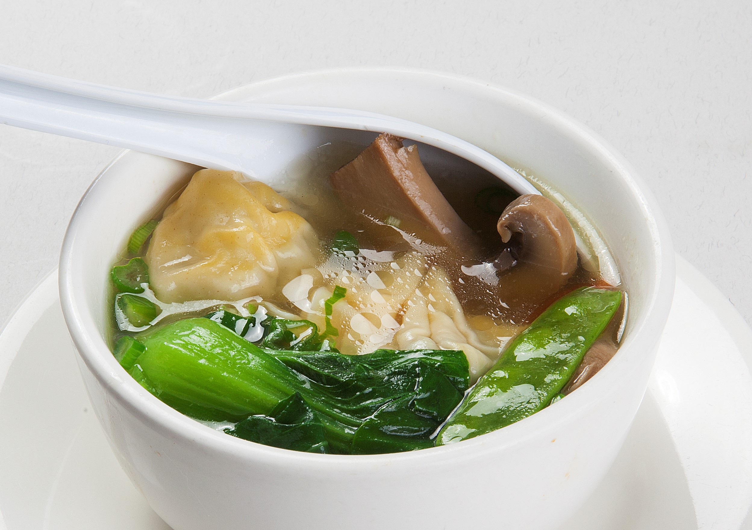 Order Shrimp and Chicken Wonton Soup food online from Canaan Restaurant Chinese Cuisine store, West Covina on bringmethat.com