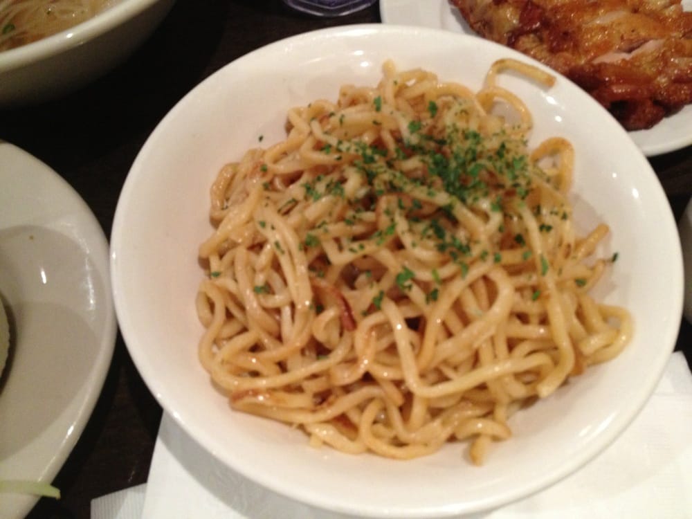 Order 41. Garlic Noodle food online from Perilla store, San Francisco on bringmethat.com