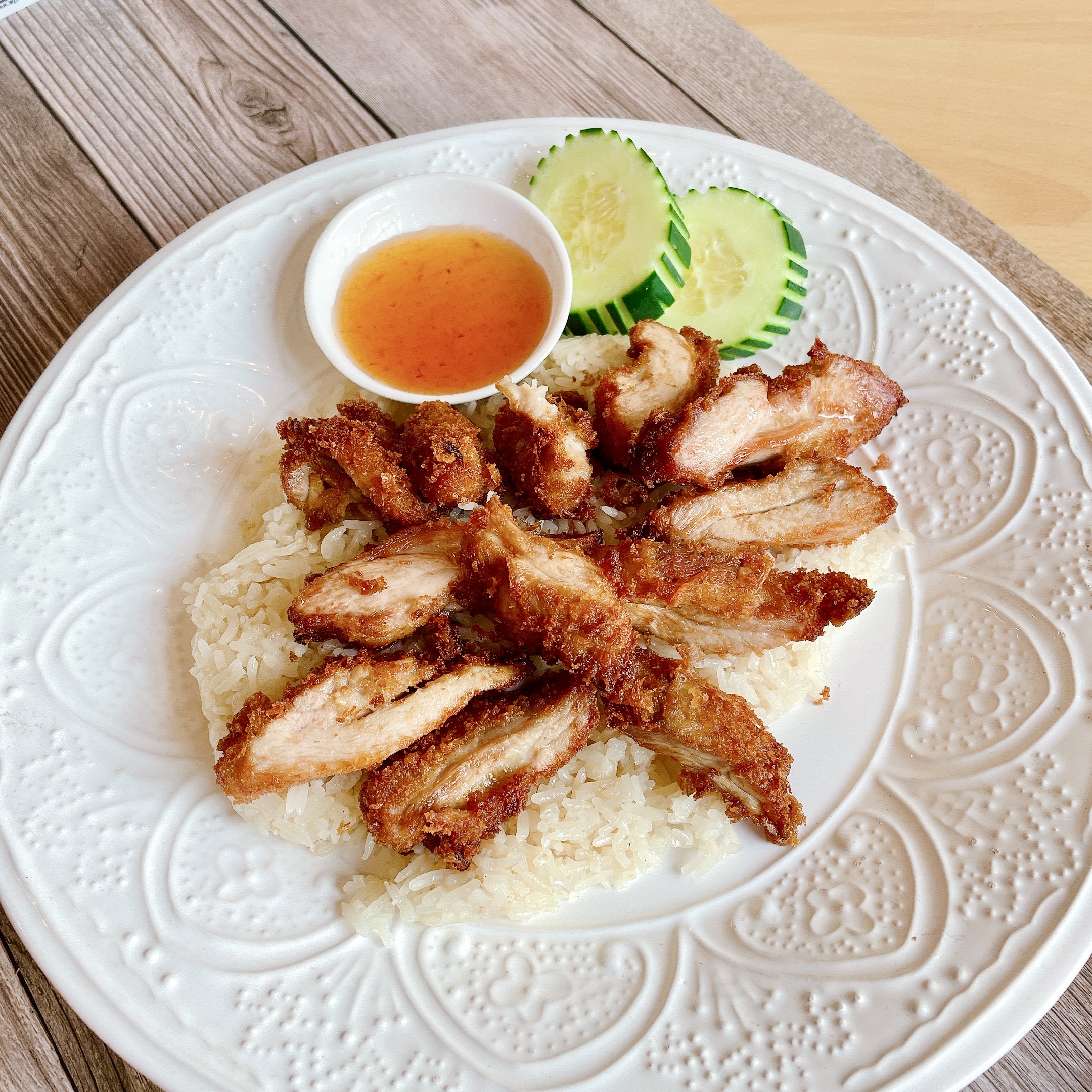 Order Kao Mun Gai Tod (Crispy Chicken) Rice Plate food online from Bamboo Thai store, Brighton on bringmethat.com