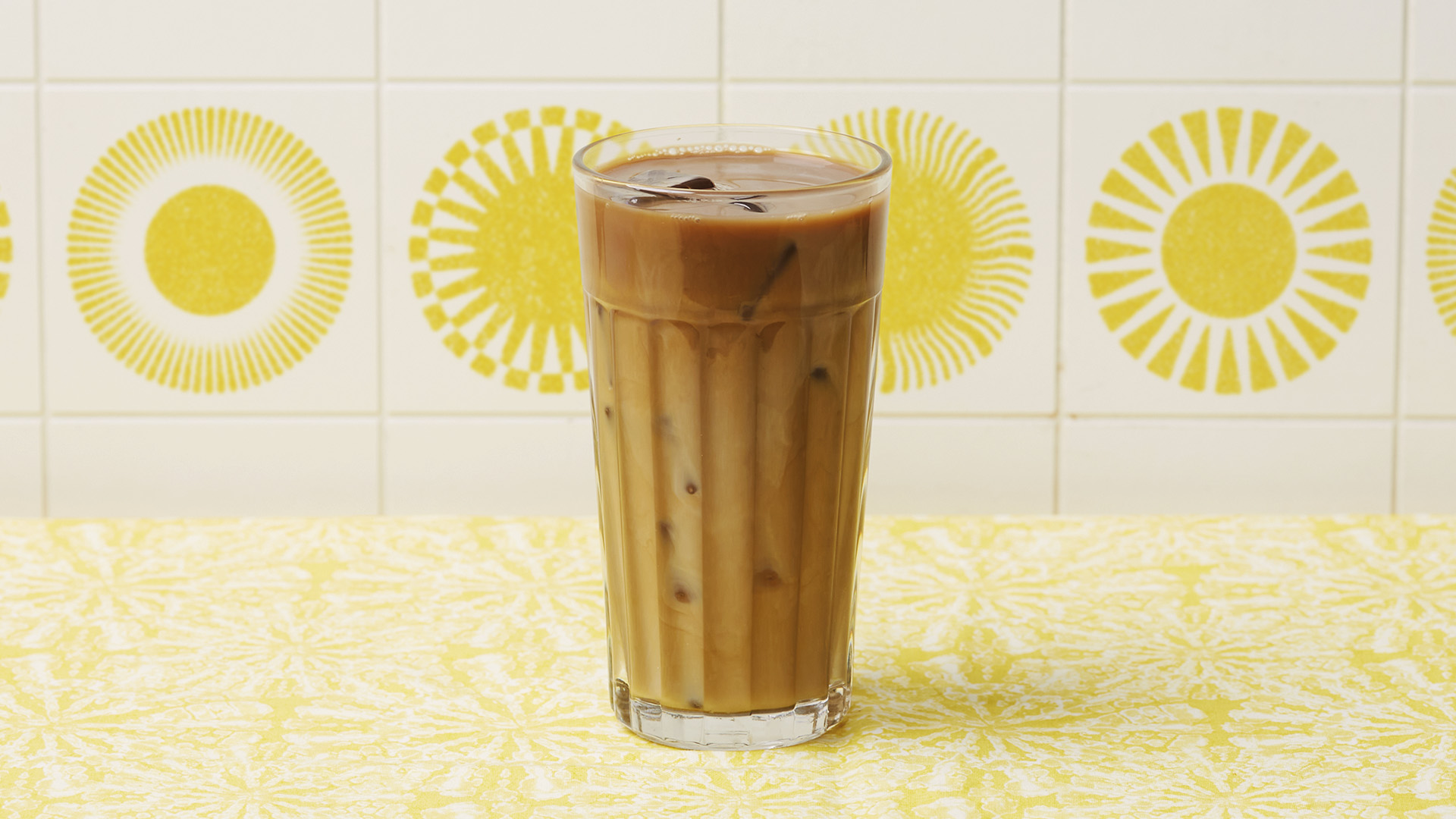 Order Iced Latte food online from Jinkys Cafe store, Camarillo on bringmethat.com