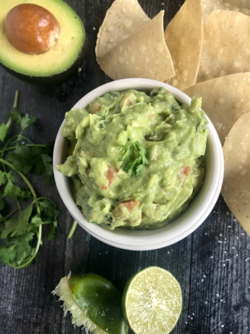 Order Guacamole Dip food online from Acapulco Mexican Restaurant store, Saint Paul on bringmethat.com