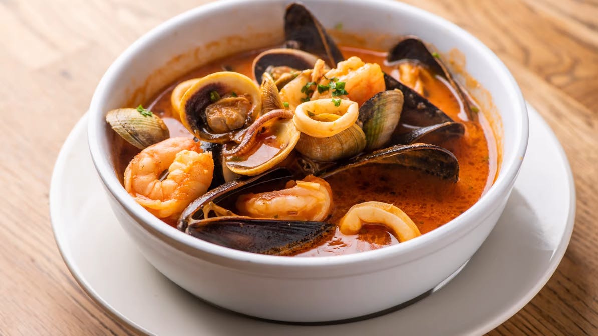 Order Zuppa Di Pesce - Appetizer food online from Broccolino Pizza store, Brooklyn on bringmethat.com