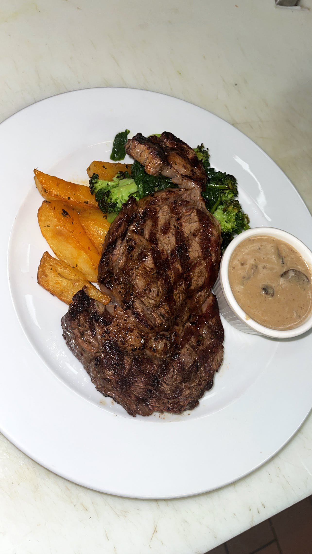 Order Shell Steak - Entree food online from Amici Pizza store, Peekskill on bringmethat.com
