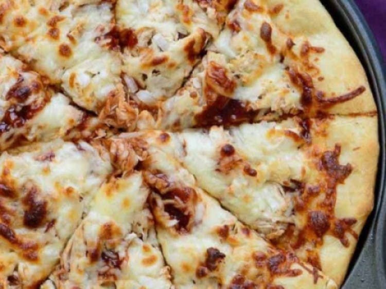 Order BBQ Chicken Pizza - Small food online from Prima Pizza Nice Ice store, Queens Village on bringmethat.com