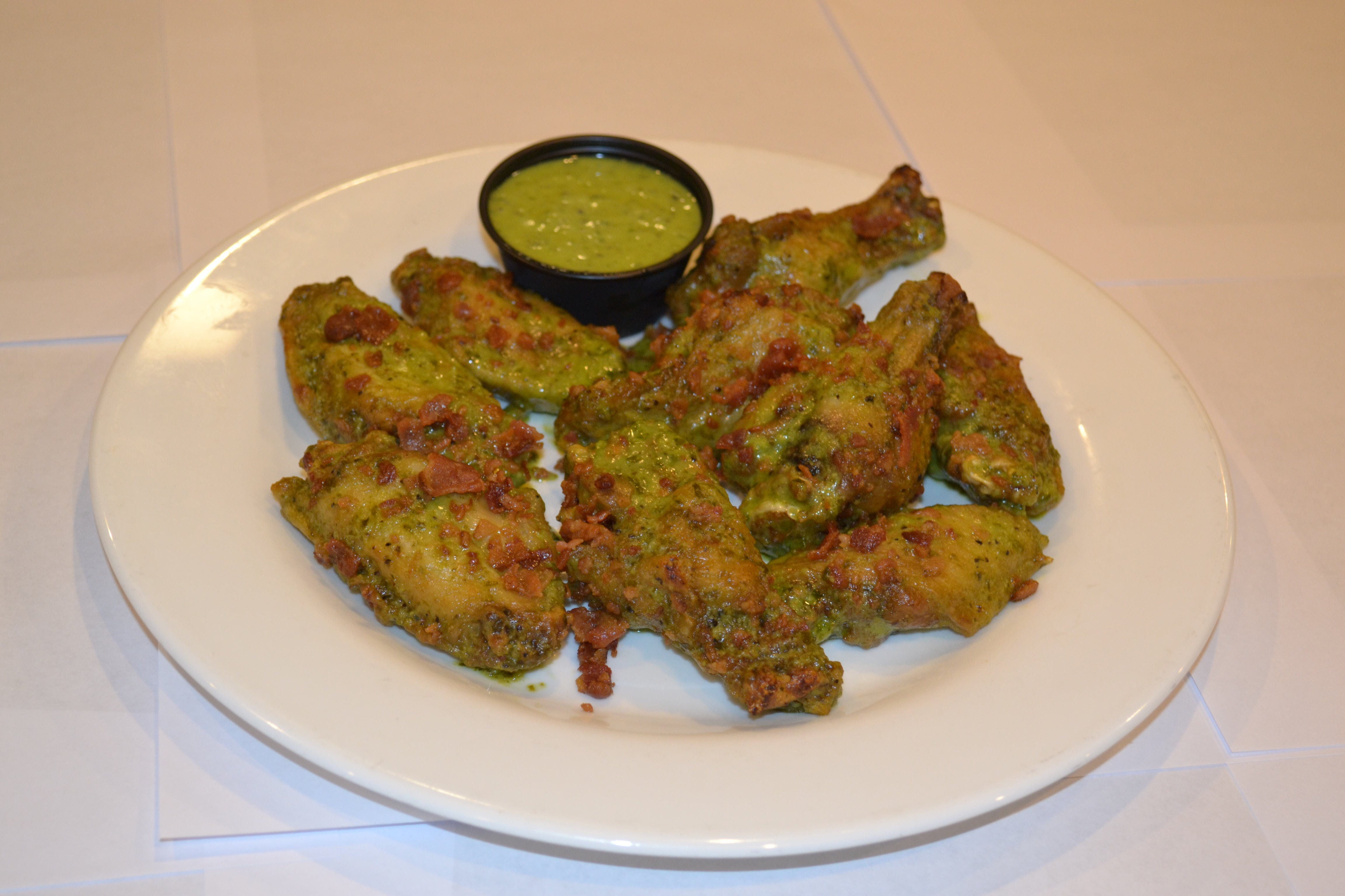 Order Chicken Wings - 10 Pieces food online from Town Pub store, Bloomfield on bringmethat.com