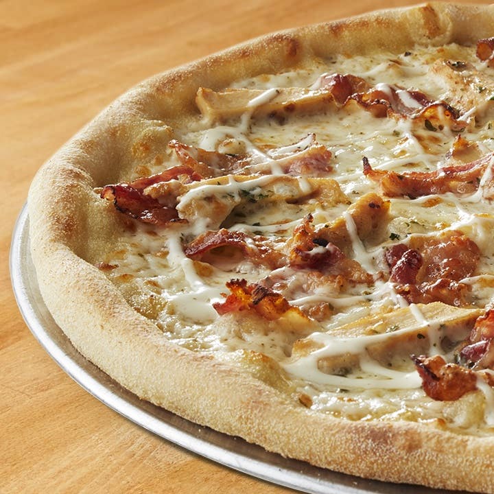 Order Chicken Bacon Ranch Pizza - Chicken Bacon Ranch Pizza food online from Papa Gino's store, Stoughton on bringmethat.com