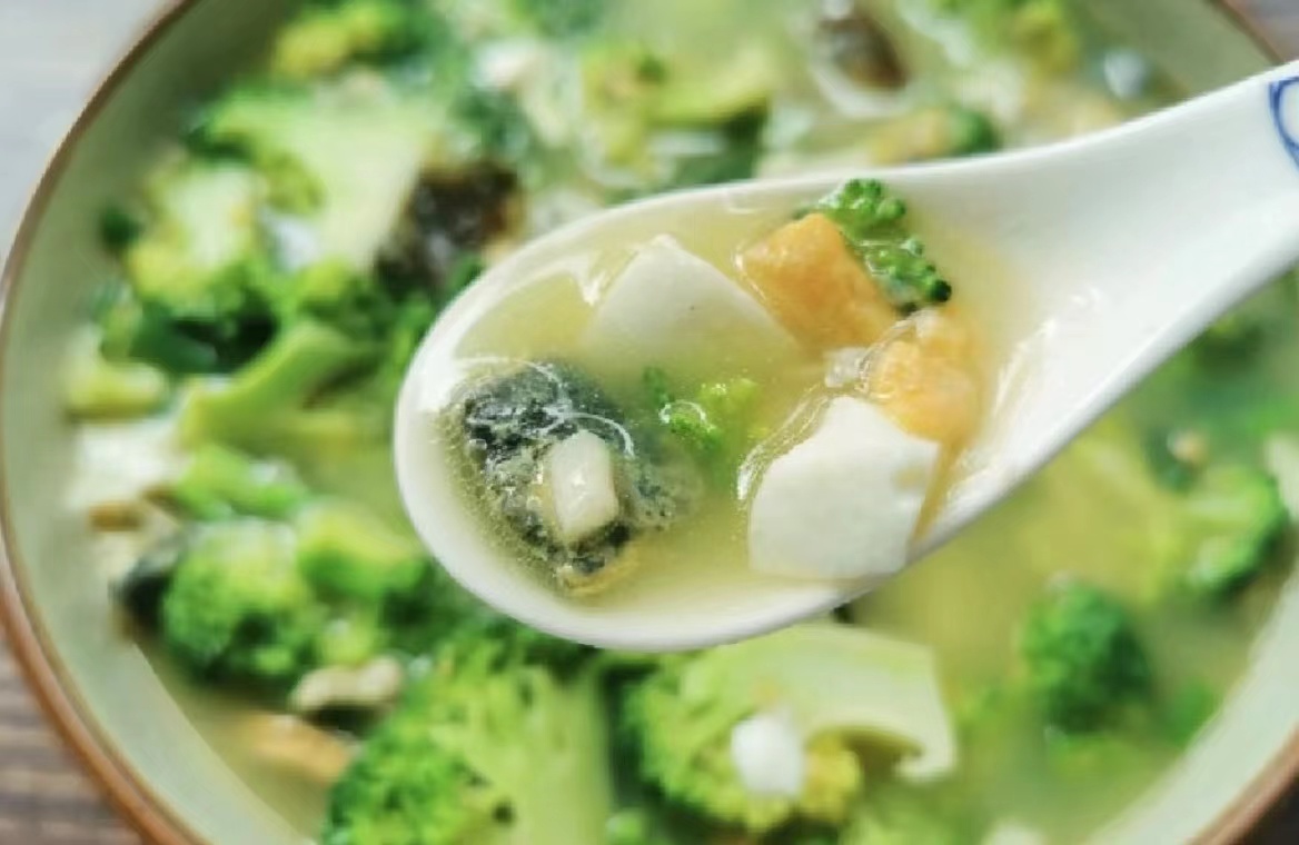 Order Vegetable Soup food online from EDO Sushi store, Lynbrook on bringmethat.com