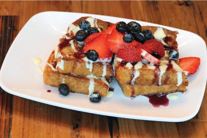Order Petit Berry Dream French Toast  food online from Seven Mile Cafe store, Keller on bringmethat.com