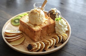 Order Vanilla Ice Cream Honey Toast food online from Wave Bowl store, Plano on bringmethat.com