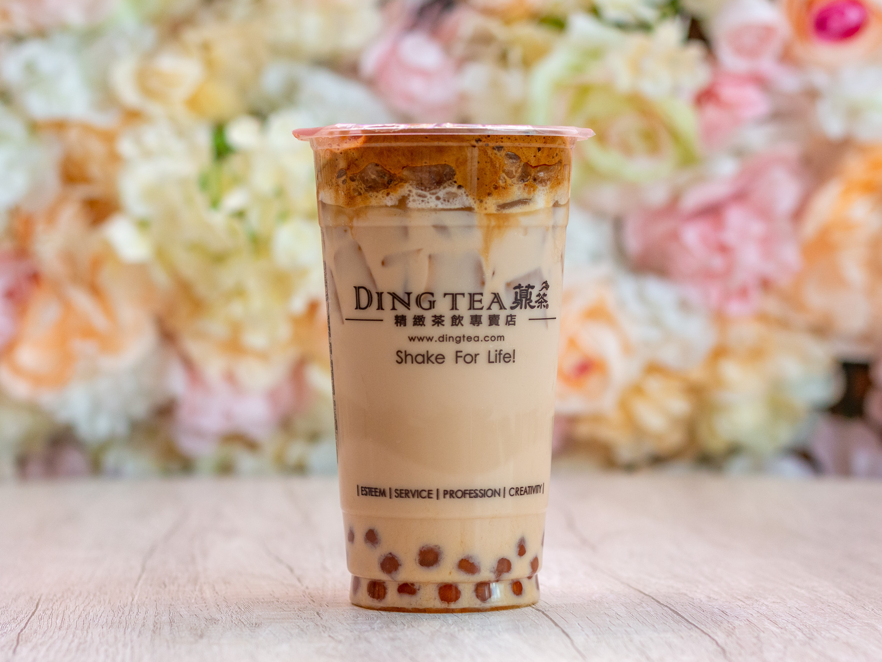 Order Oolong Latte food online from Ding Tea store, Covina on bringmethat.com