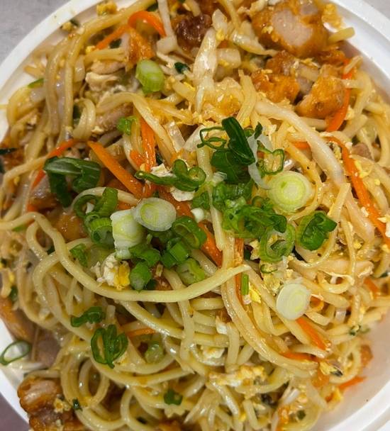 Order Chicken Hakka Noodles food online from Mintt Indian Cuisine store, Pittsburgh on bringmethat.com