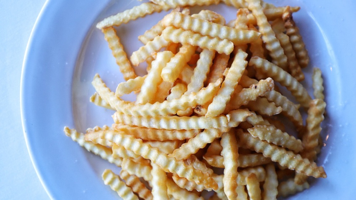 Order Large French Fries food online from Lucca's Pizzeria & Ristorante store, La Grange on bringmethat.com
