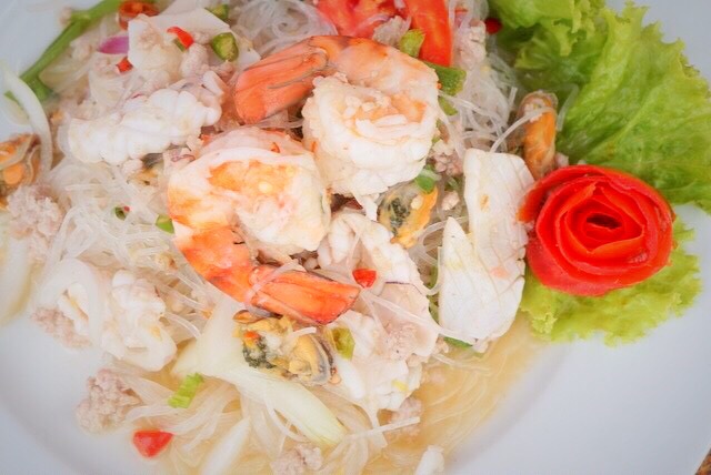 Order 25. Fisherman’s Salad food online from Sawaddee Thai Restaurant store, Las Vegas on bringmethat.com