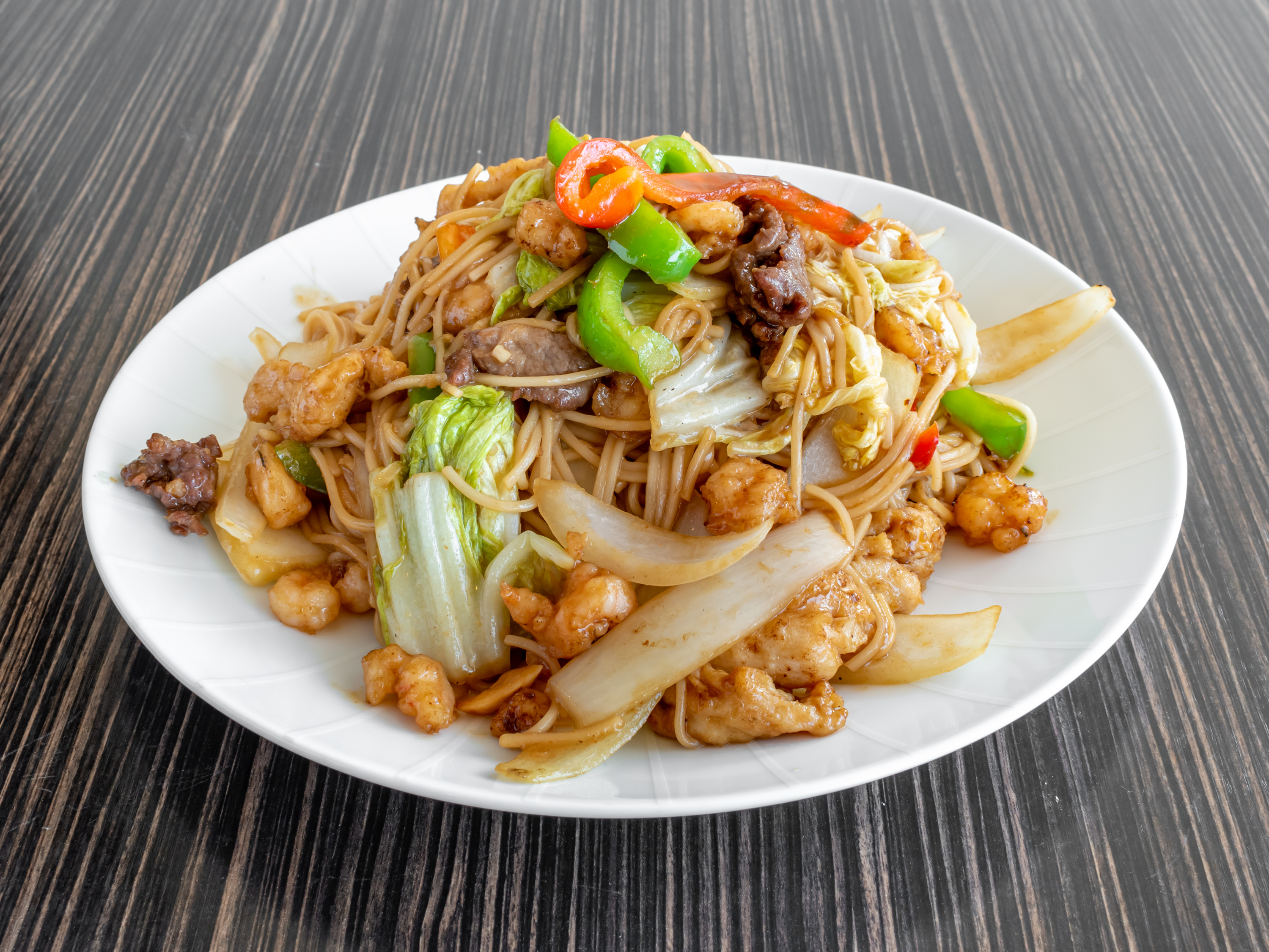 Order Lo Mein Combo food online from Jiu Thai Asian Cafe store, Columbus on bringmethat.com