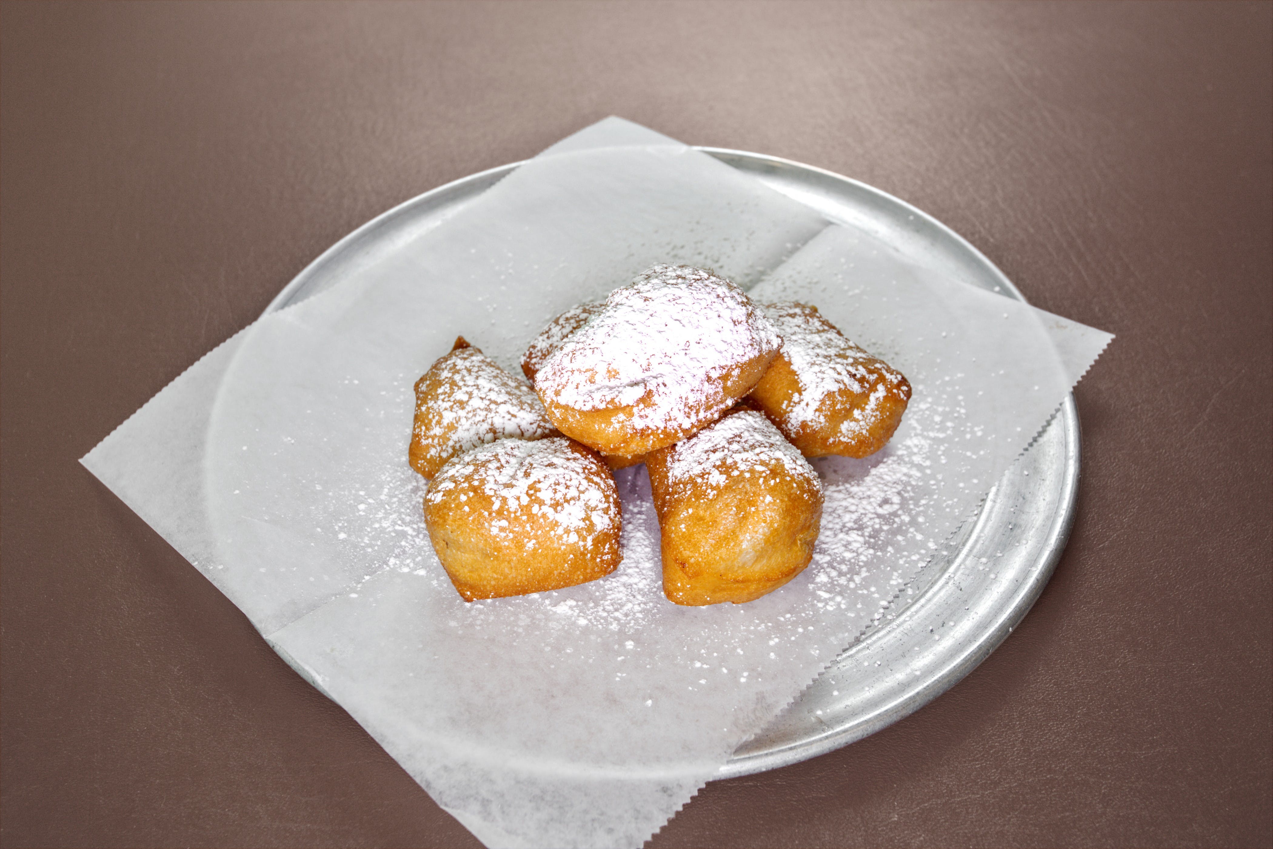 Order Zeppole - 6 Pieces food online from King Pizza store, Fogelsville on bringmethat.com