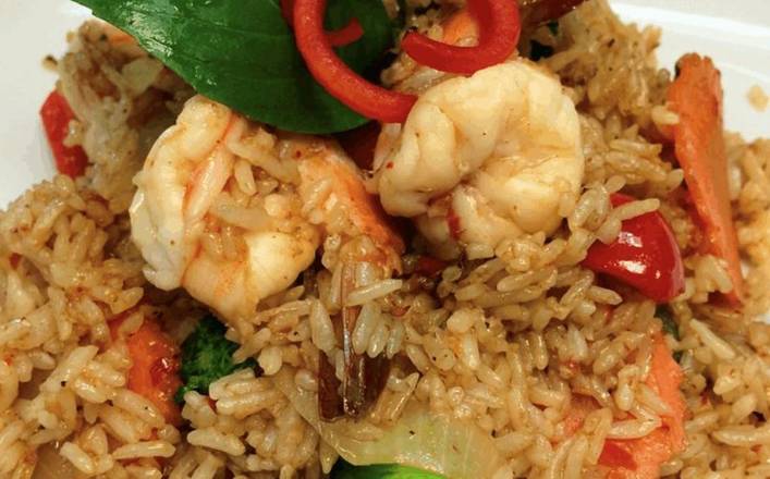 Order L Spicy Fried  Rice** food online from 5 Thai Bistro store, Portsmouth on bringmethat.com