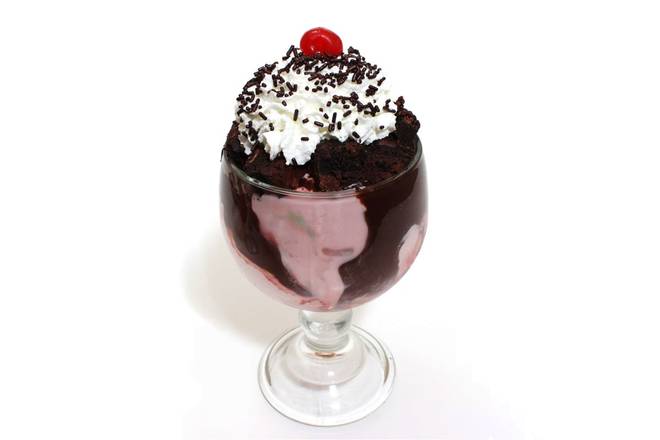 Order Peppermint Stick Fudge Brownie Sundae food online from Friendly's store, North Dartmouth on bringmethat.com