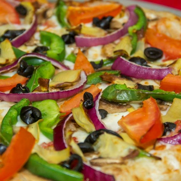 Order Veggie Deluxe Pizza food online from Papa Ray Pizza store, Daly City on bringmethat.com