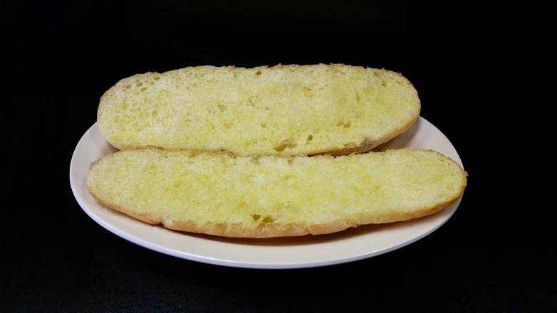 Order Garlic Bread food online from St. Louis Pizza and Wings store, St. Louis on bringmethat.com