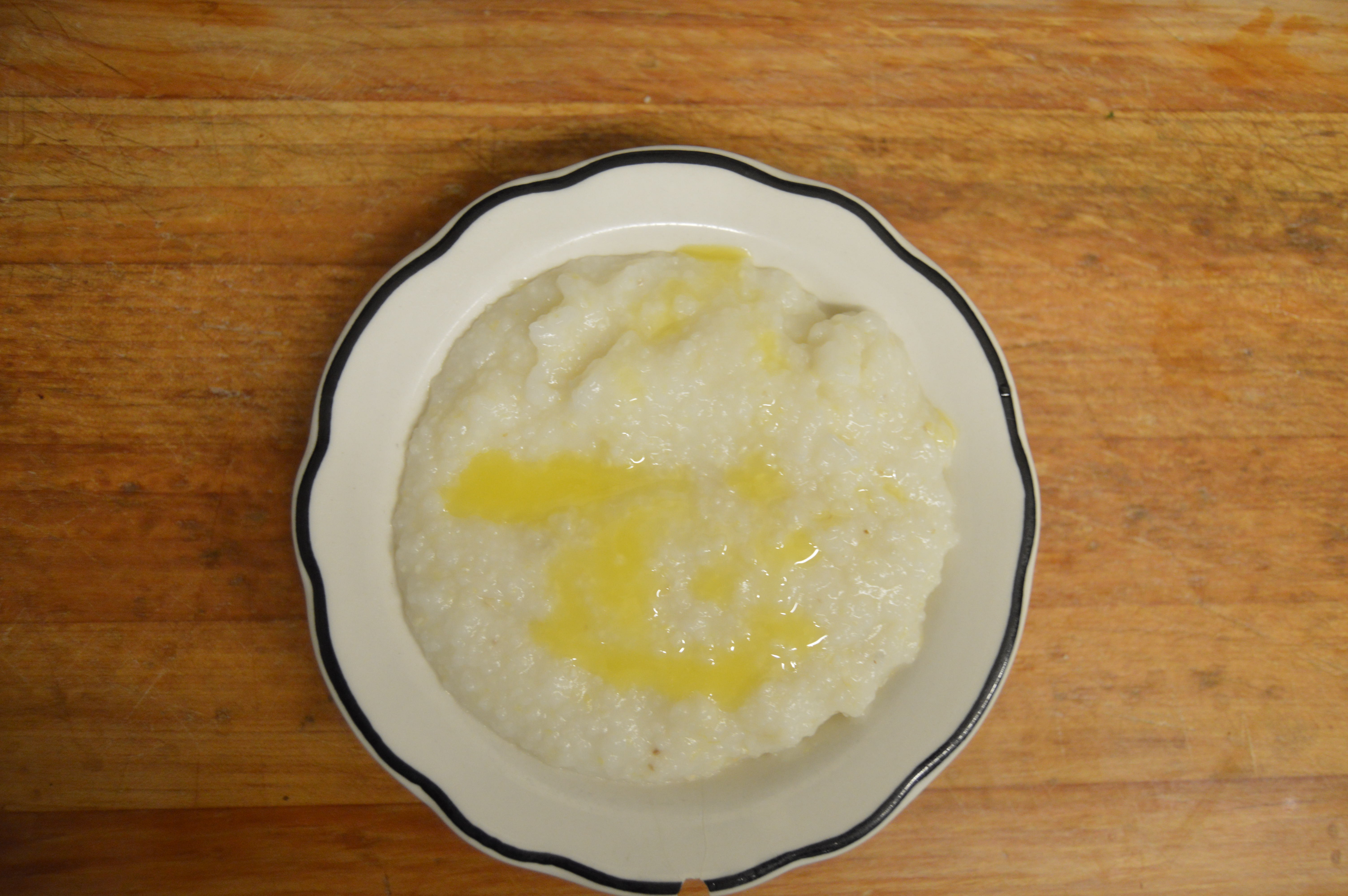 Order Hot Grits food online from Angelas Family Restaurant store, Cleveland on bringmethat.com