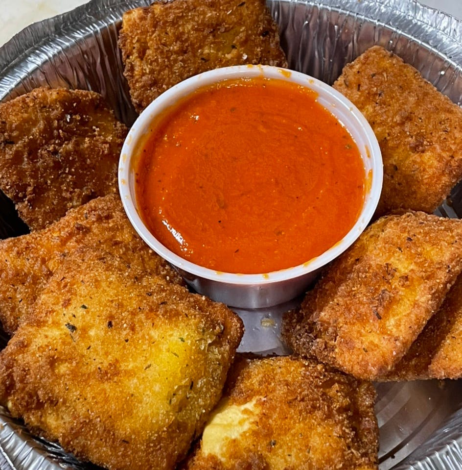 Order Fried Breaded Raviolis - 8 Pieces food online from Davila's Pizza & Restaurant store, Hackettstown on bringmethat.com
