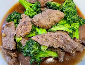 Order E8. Beef Broccoli food online from Thai Der store, Las Vegas on bringmethat.com