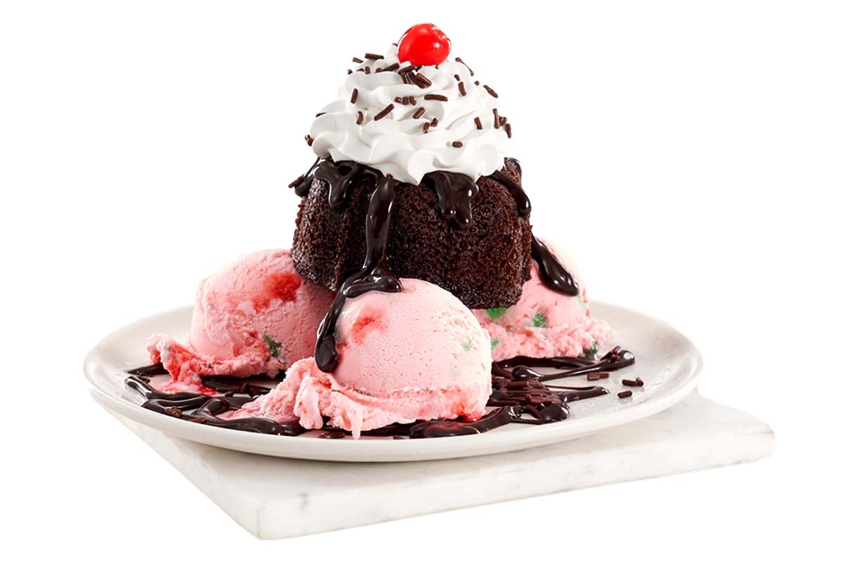 Order Peppermint Stick Lava Cake Sundae food online from Friendly's store, New Hartford on bringmethat.com