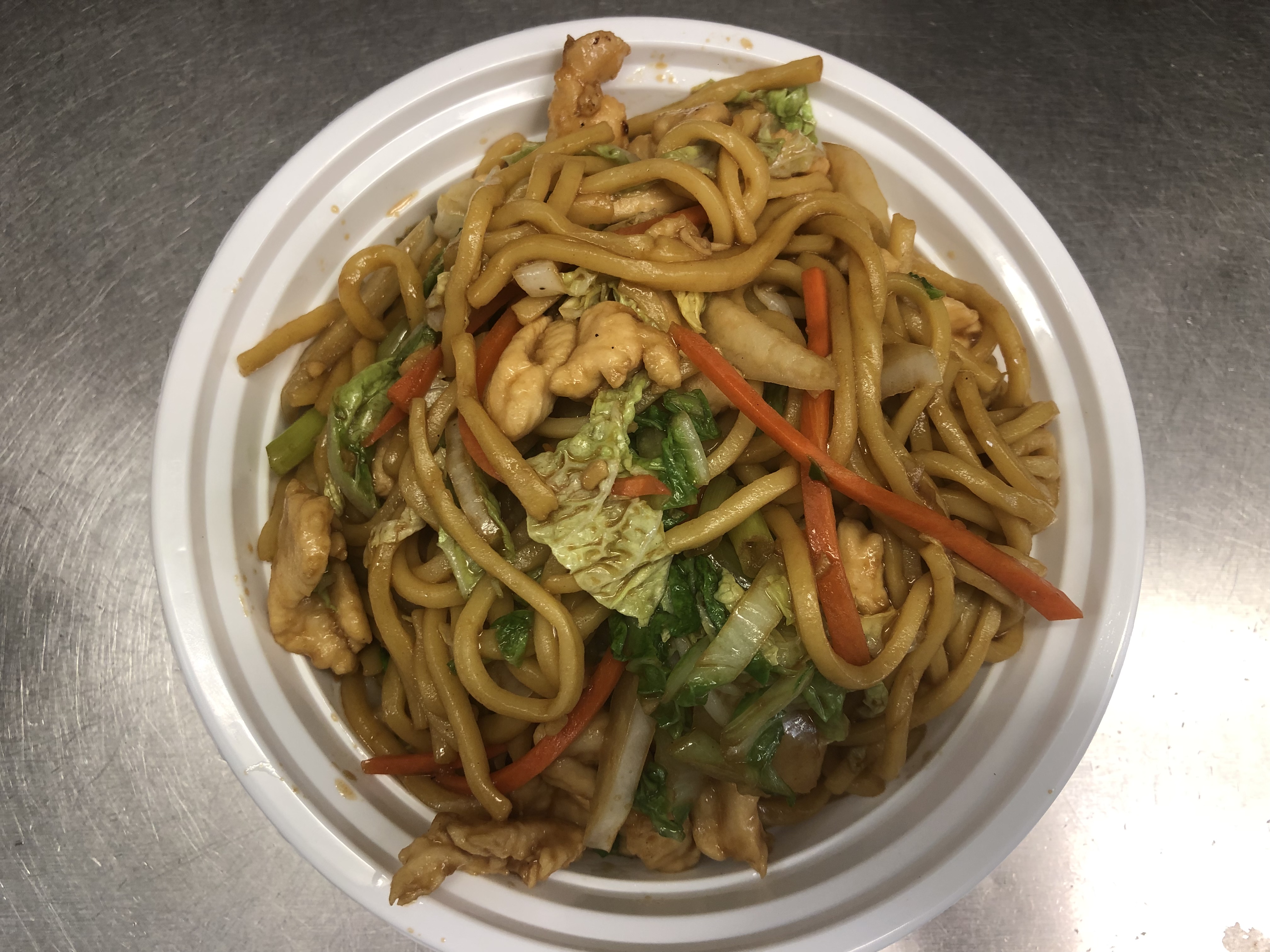 Order 37. Chicken Lo Mein 鸡捞面 food online from JJ China store, Morrisville on bringmethat.com