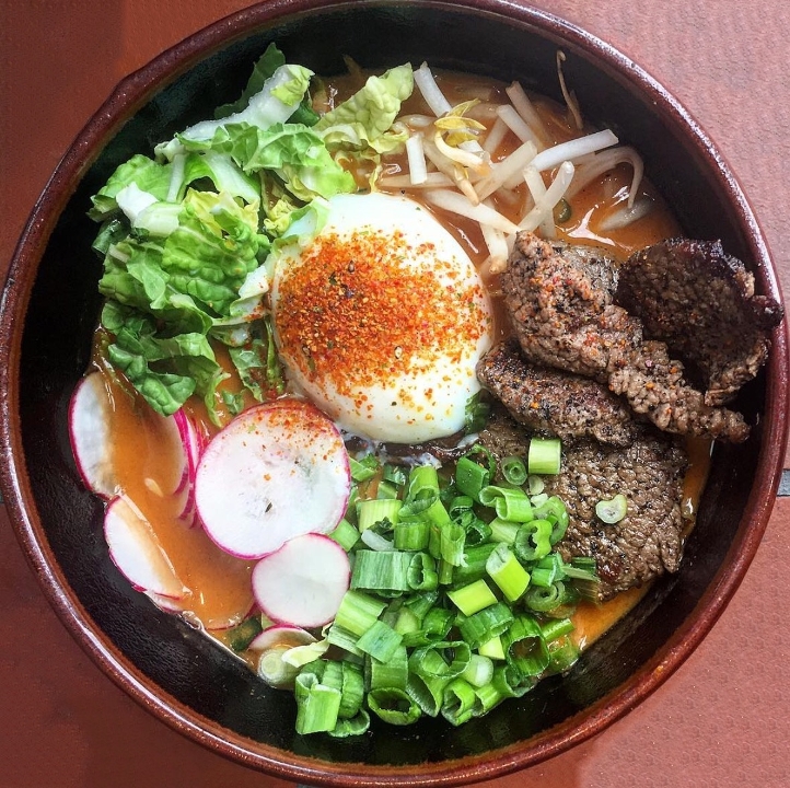 Order CURRY RAMEN food online from Moto-i Ramen and Sake House store, Minneapolis on bringmethat.com