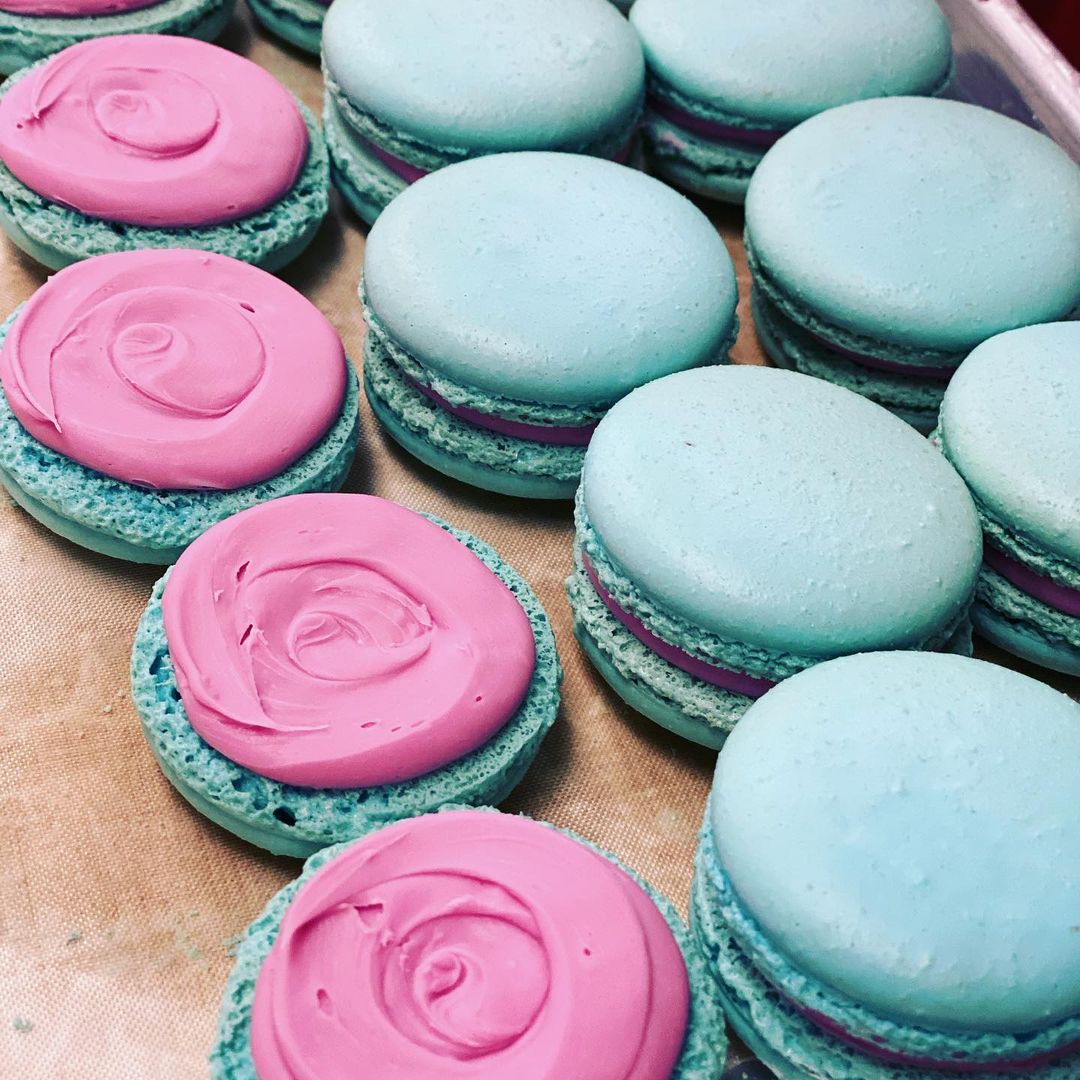 Order Cotton Candy Macaron food online from Zai Dessertery store, Bergenfield on bringmethat.com