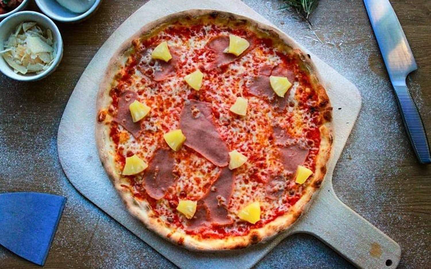 Order Hawaiian Pizza food online from Stefanos Pizza & Restaurant store, Freehold on bringmethat.com