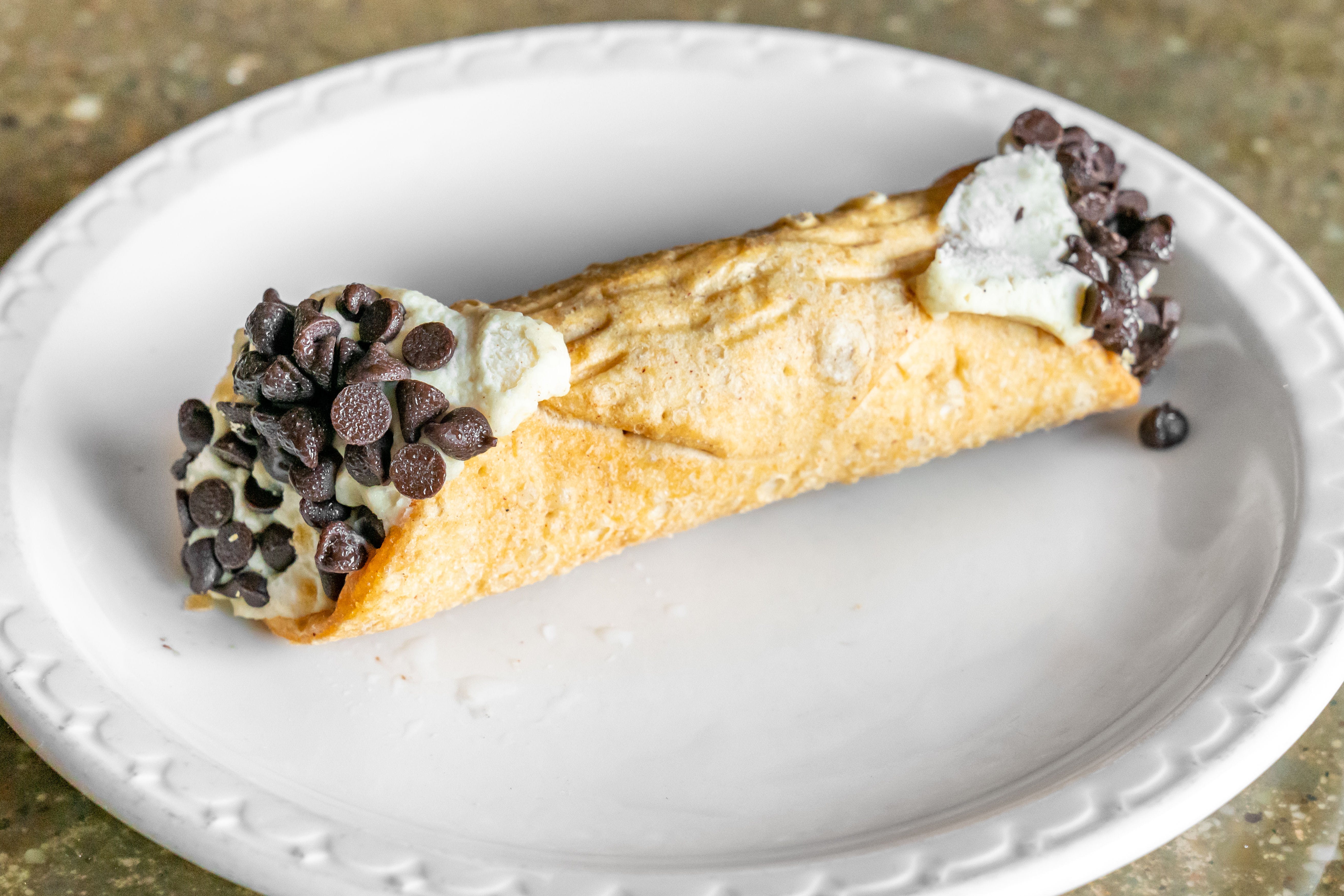 Order Cannoli - Large food online from Sainato's at Rivergate store, Cleveland on bringmethat.com