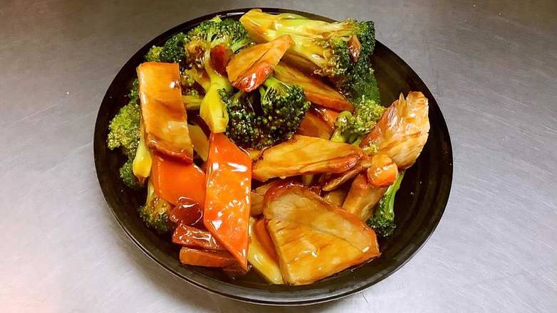 Order Pork with Broccoli 芥兰肉 food online from China Dragon store, Anoka on bringmethat.com