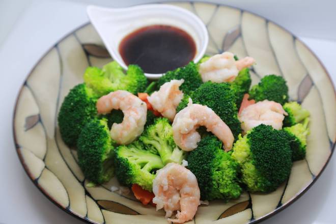 Order Steamed Shrimp with Broccoli 水煮芥蘭蝦 food online from Uncle Chen's Chinese Restaurant store, State College on bringmethat.com