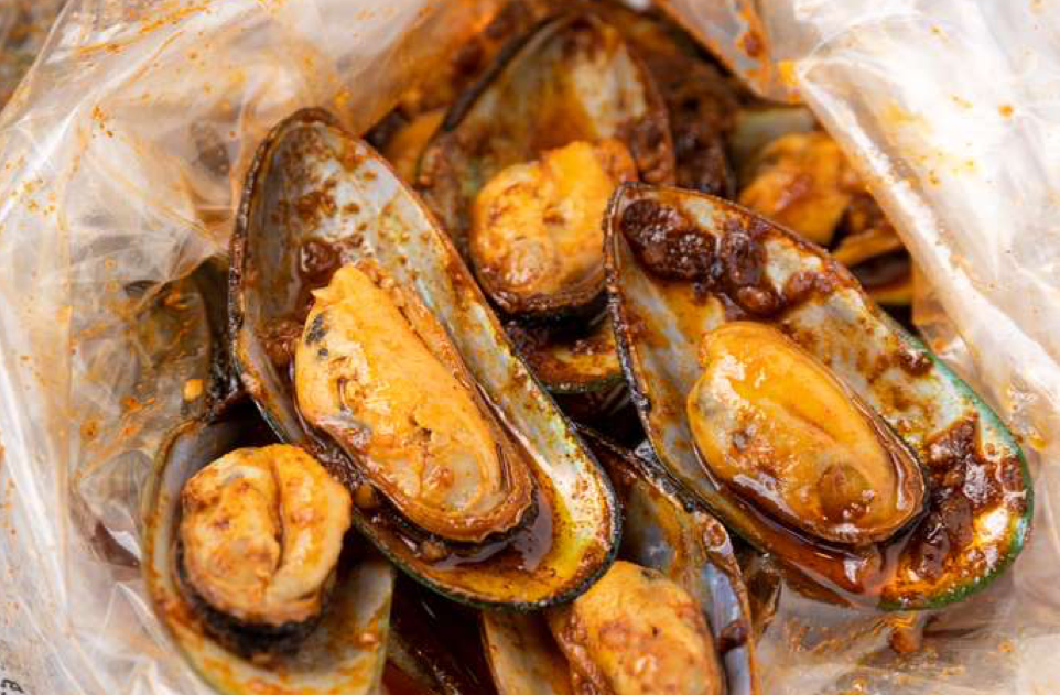 Order Garlic Mussels food online from Dragonfly store, Linden on bringmethat.com
